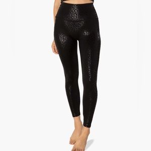 Beyond Yoga Black Leopard Leggings